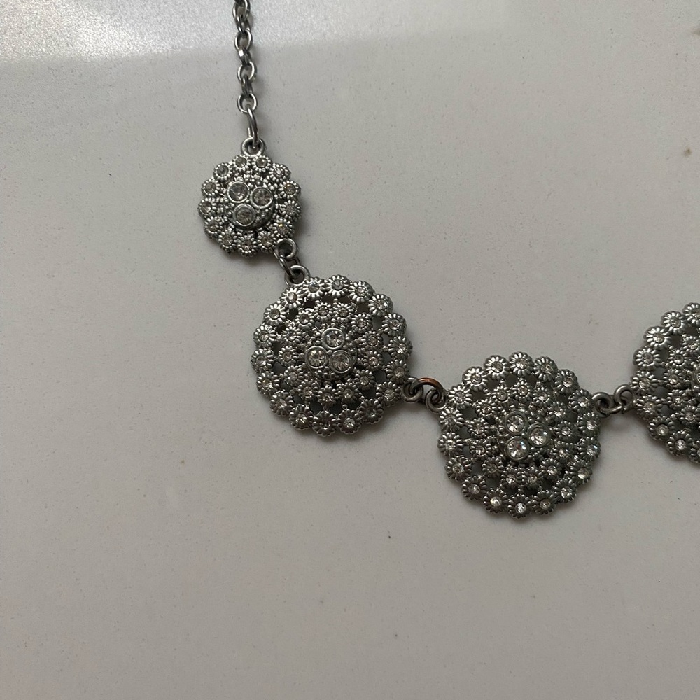 Silver statement necklace - Picture 4 of 5